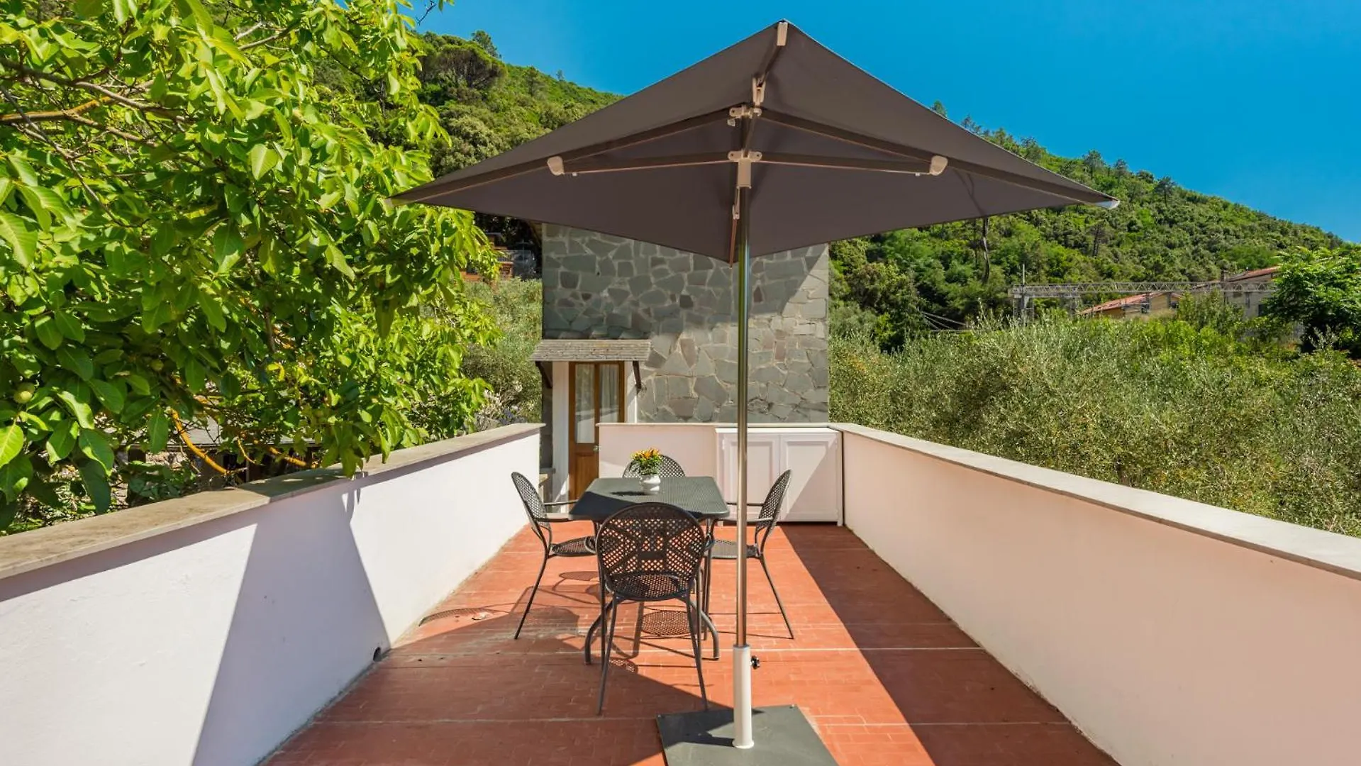 Glamping Degli Ulivi Hotel Framura Campsite